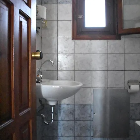 Akroyiali Apartments Gerolimenas Room photo