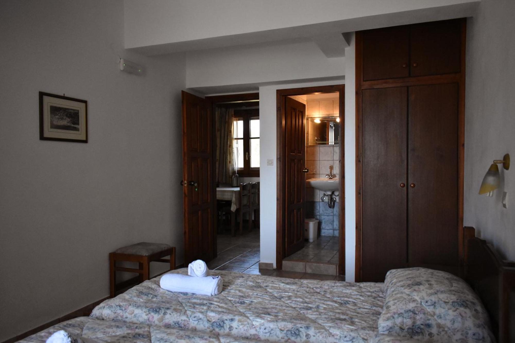 Apartment Akroyiali *